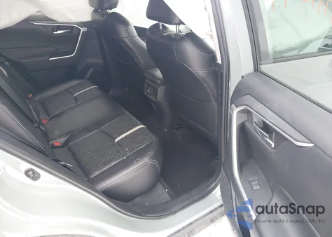 2019 Toyota Rav4 Xle z USA, uszkodzony, nr VIN 2T3P1RFV0KW036983